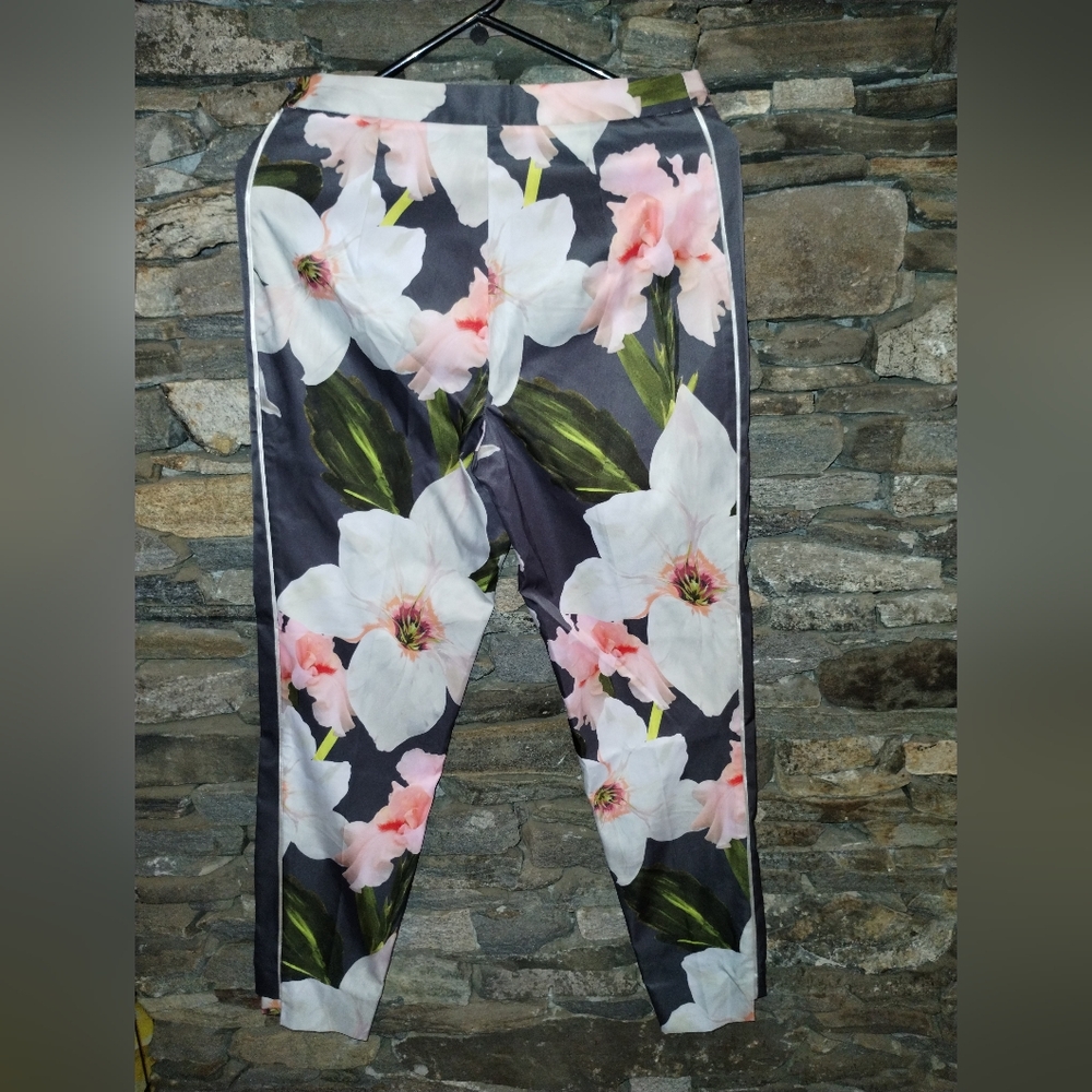 Ted Baker like new Chatsworth tapered foral pants trousers US size 6 - Picture 5 of 11